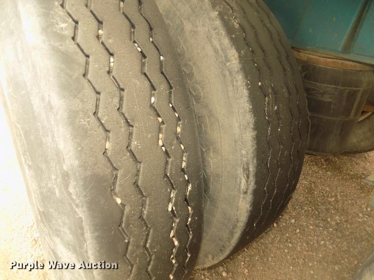 image for item DD2813 2010 Smithco MH3-44-36 T35 side dump trailer