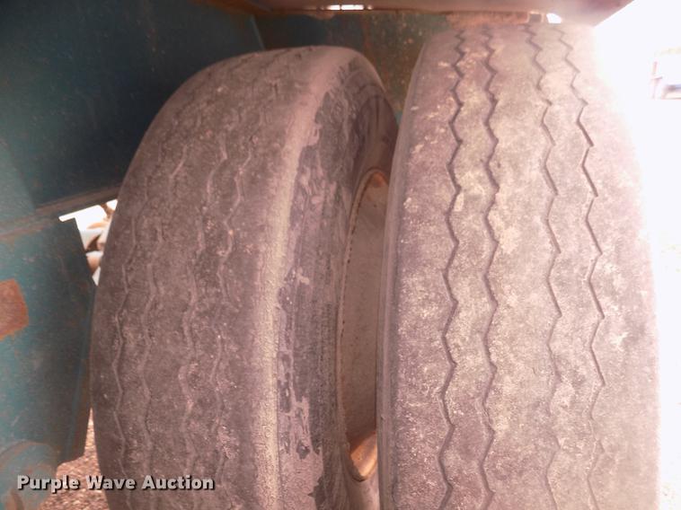 image for item DD2813 2010 Smithco MH3-44-36 T35 side dump trailer