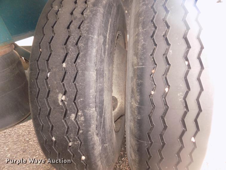 image for item DD2813 2010 Smithco MH3-44-36 T35 side dump trailer