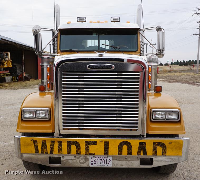image for item DE3211 1999 Freightliner FLD semi truck