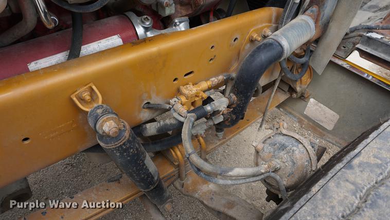 image for item DE3211 1999 Freightliner FLD semi truck