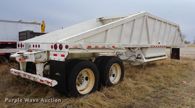 image for item DE3221 2000 Ranco bottom dump trailer
