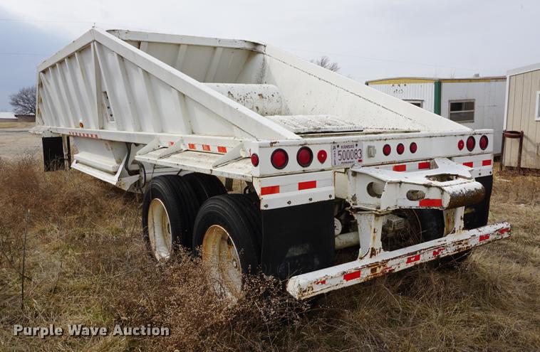 image for item DE3221 2000 Ranco bottom dump trailer