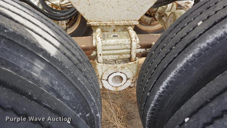image for item DE3221 2000 Ranco bottom dump trailer