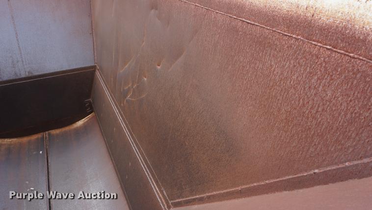 image for item DE3221 2000 Ranco bottom dump trailer