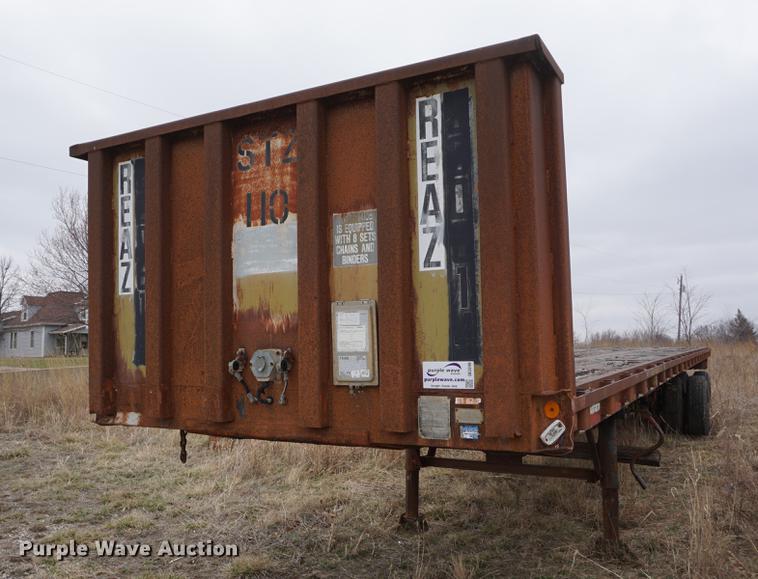 image for item DE3240 1984 Monan flatbed trailer