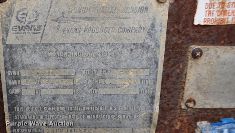 image for item DE3240 1984 Monan flatbed trailer