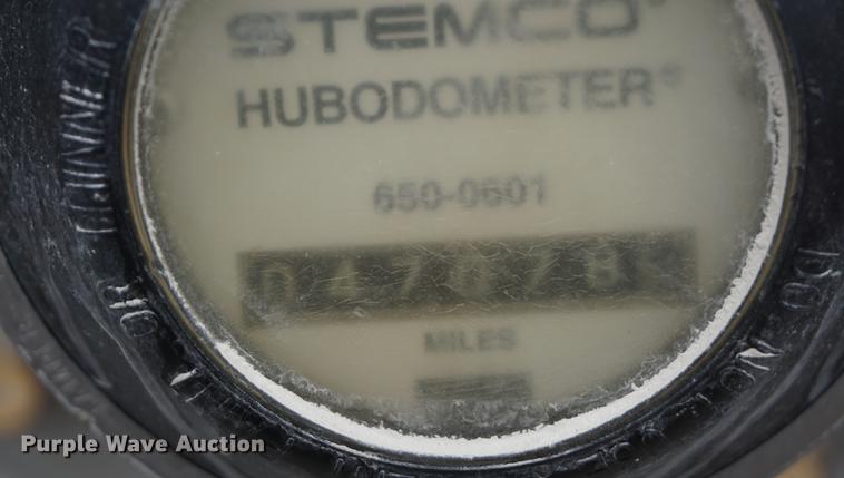 image for item DE3251 2009 East end dump trailer