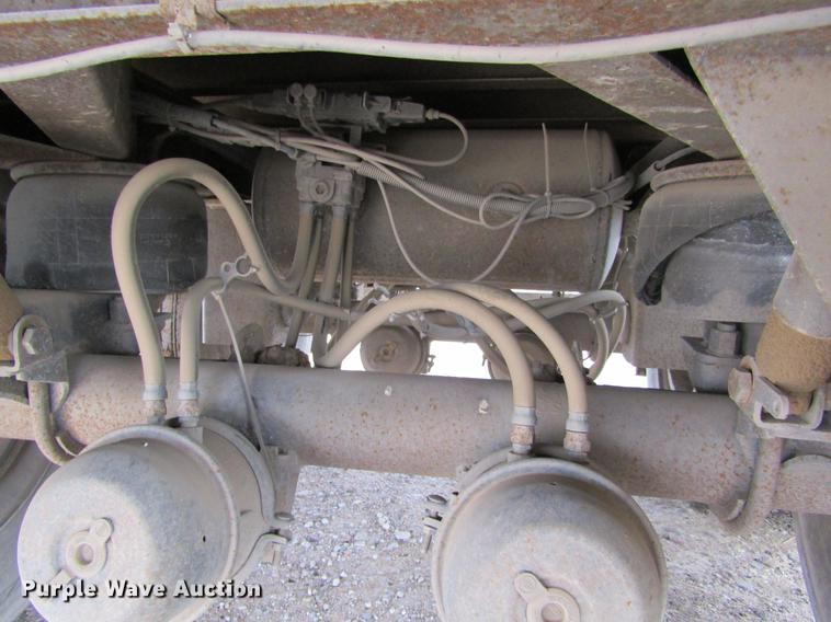 image for item DE6676 2001 Trailmobile dry van trailer