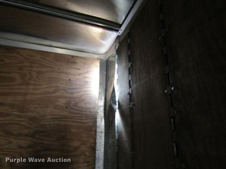 image for item DE6677 2001 Trailmobile dry van trailer