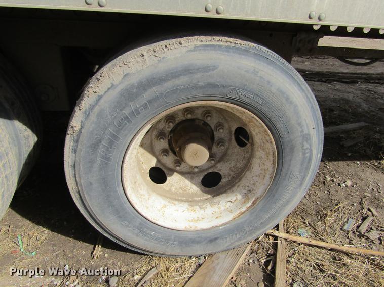 image for item DE6677 2001 Trailmobile dry van trailer