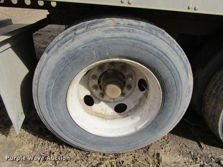 image for item DE6677 2001 Trailmobile dry van trailer