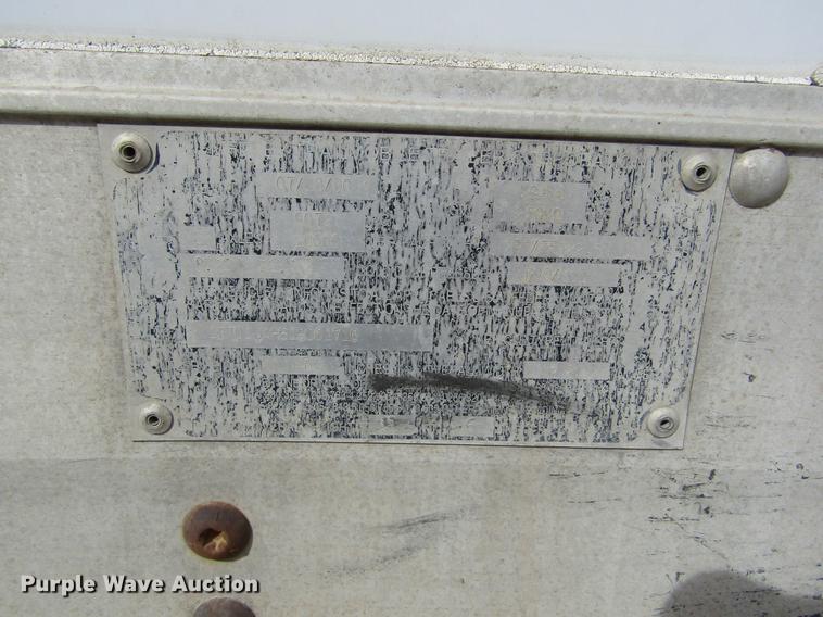 image for item DE6677 2001 Trailmobile dry van trailer