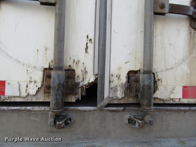 image for item DE6678 2000 Fruehauf dry van trailer