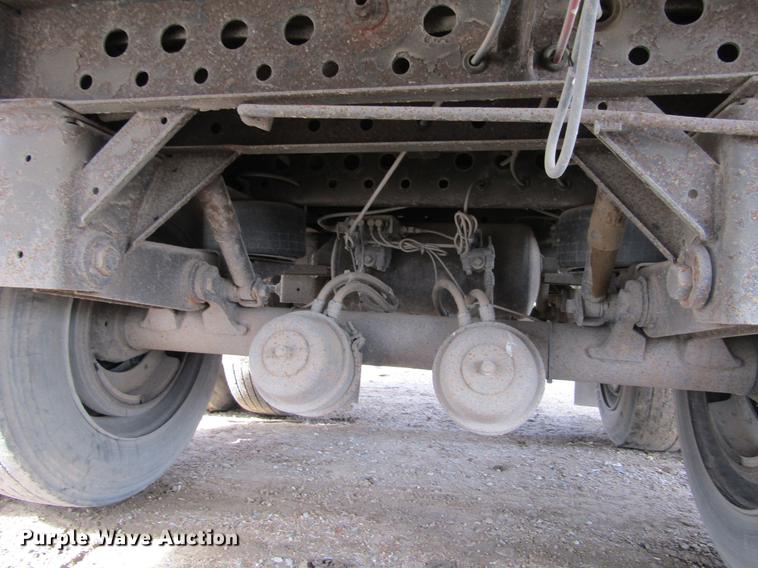 image for item DE6679 1999 Wabash dry van trailer