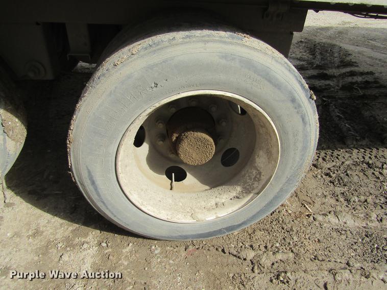 image for item DE6679 1999 Wabash dry van trailer