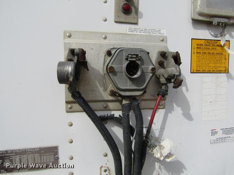 image for item DE6680 1999 Utility V52DC dry van trailer