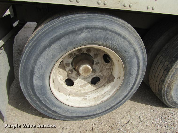 image for item DE6681 1998 Utility dry van trailer