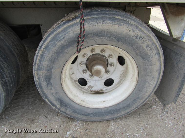 image for item DE6681 1998 Utility dry van trailer