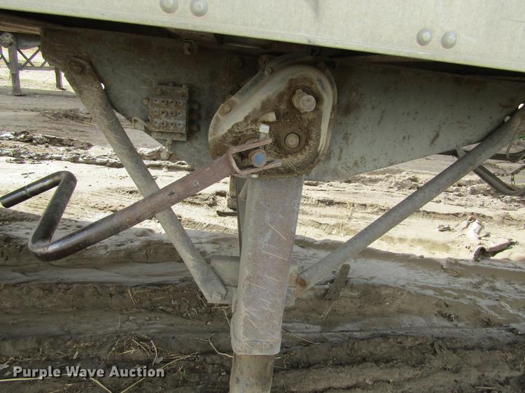 image for item DE6682 1999 Trailmobile dry van trailer