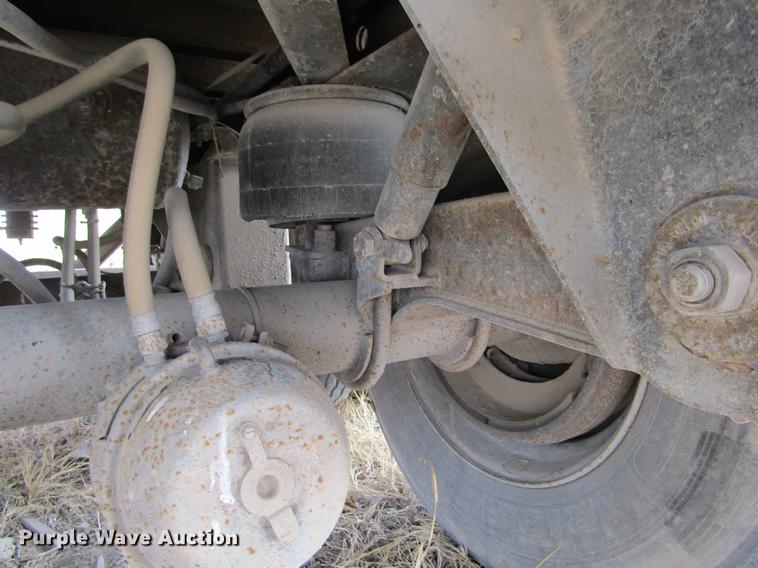 image for item DE6682 1999 Trailmobile dry van trailer