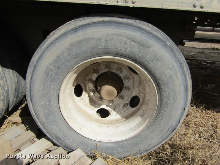 image for item DE6682 1999 Trailmobile dry van trailer