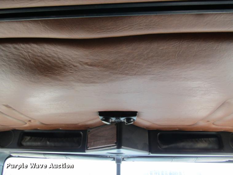 image for item DE6683 1995 Freightliner FLD112 semi truck