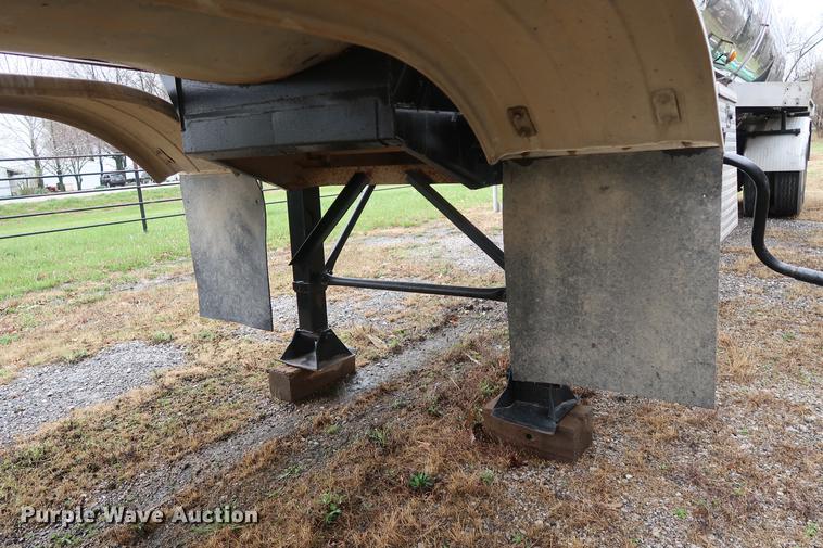 image for item DF3622 1978 Fruehauf TAC-F2-ESF tank trailer