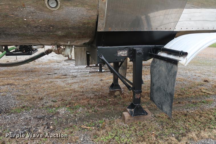 image for item DF3622 1978 Fruehauf TAC-F2-ESF tank trailer