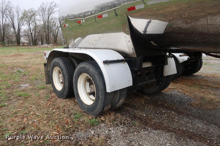 image for item DF3622 1978 Fruehauf TAC-F2-ESF tank trailer