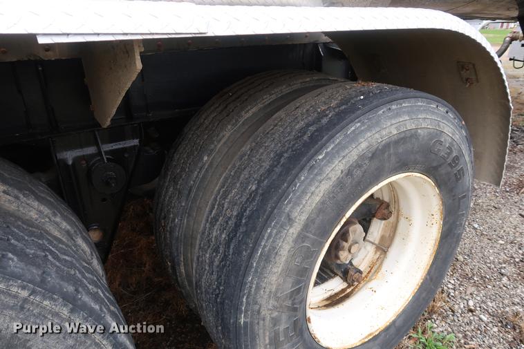 image for item DF3622 1978 Fruehauf TAC-F2-ESF tank trailer