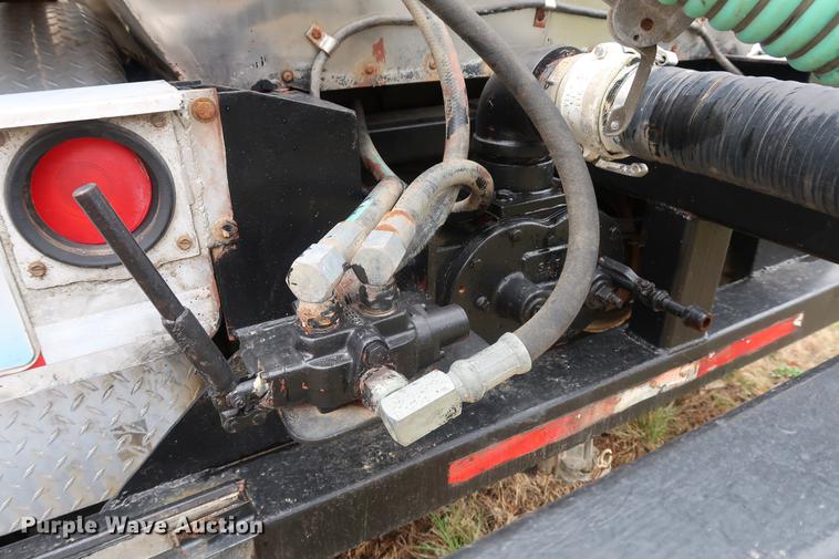 image for item DF3622 1978 Fruehauf TAC-F2-ESF tank trailer