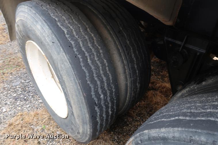 image for item DF3622 1978 Fruehauf TAC-F2-ESF tank trailer