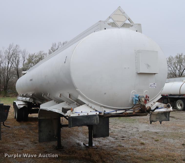 image for item DF3623 1980 Pullman Trailmobile F15S-42CI tank trailer