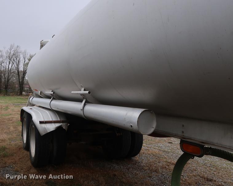 image for item DF3623 1980 Pullman Trailmobile F15S-42CI tank trailer