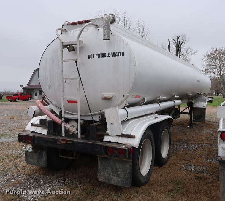 image for item DF3623 1980 Pullman Trailmobile F15S-42CI tank trailer