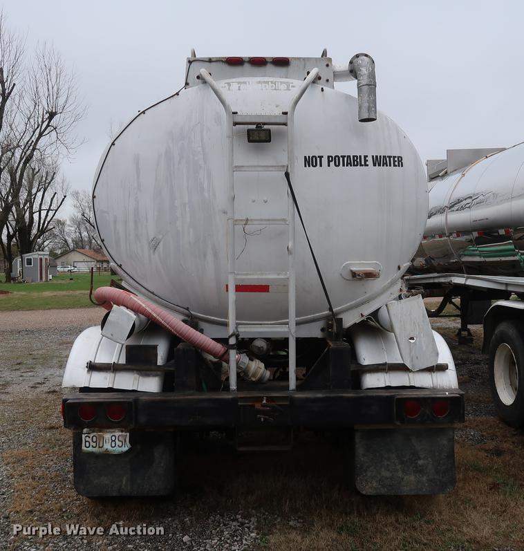 image for item DF3623 1980 Pullman Trailmobile F15S-42CI tank trailer