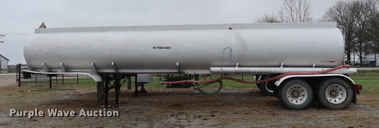 image for item DF3623 1980 Pullman Trailmobile F15S-42CI tank trailer