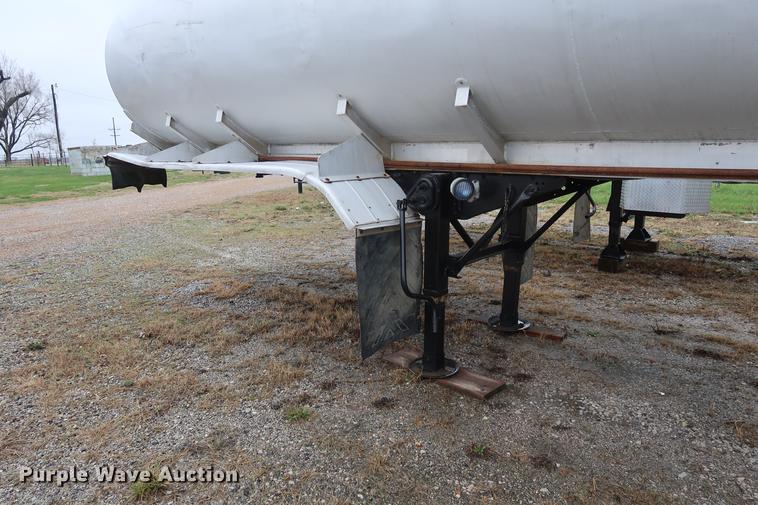 image for item DF3623 1980 Pullman Trailmobile F15S-42CI tank trailer