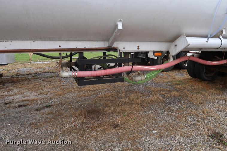 image for item DF3623 1980 Pullman Trailmobile F15S-42CI tank trailer