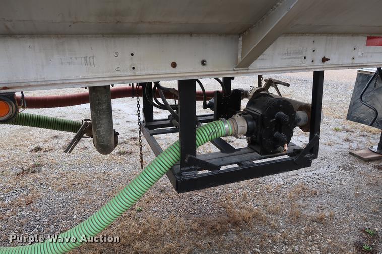 image for item DF3623 1980 Pullman Trailmobile F15S-42CI tank trailer