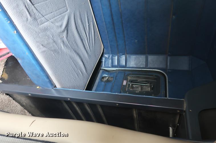 image for item DF3624 2001 Mack CX613 semi truck