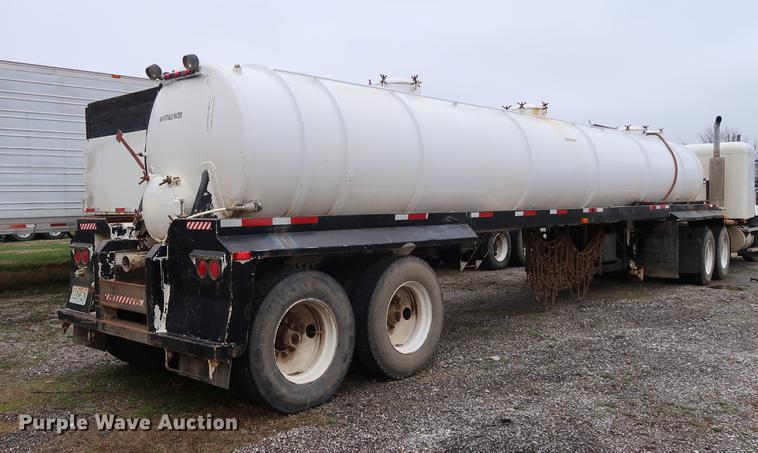 image for item DF3625 1978 Fruehauf vacuum trailer