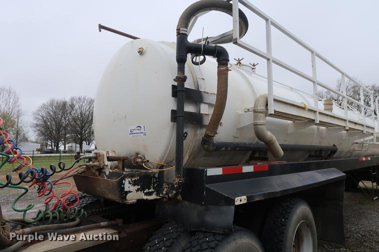 image for item DF3625 1978 Fruehauf vacuum trailer