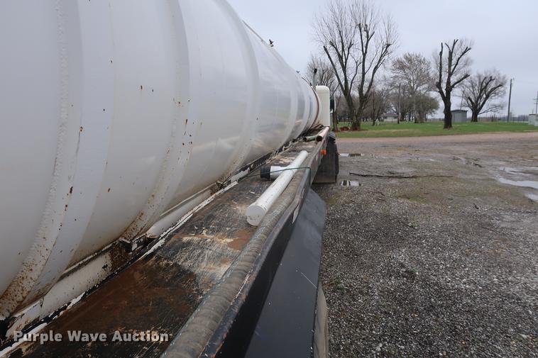 image for item DF3625 1978 Fruehauf vacuum trailer