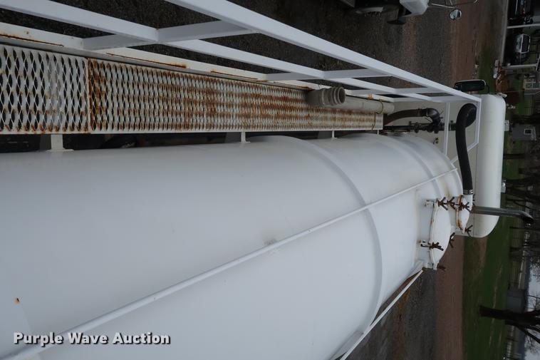 image for item DF3625 1978 Fruehauf vacuum trailer