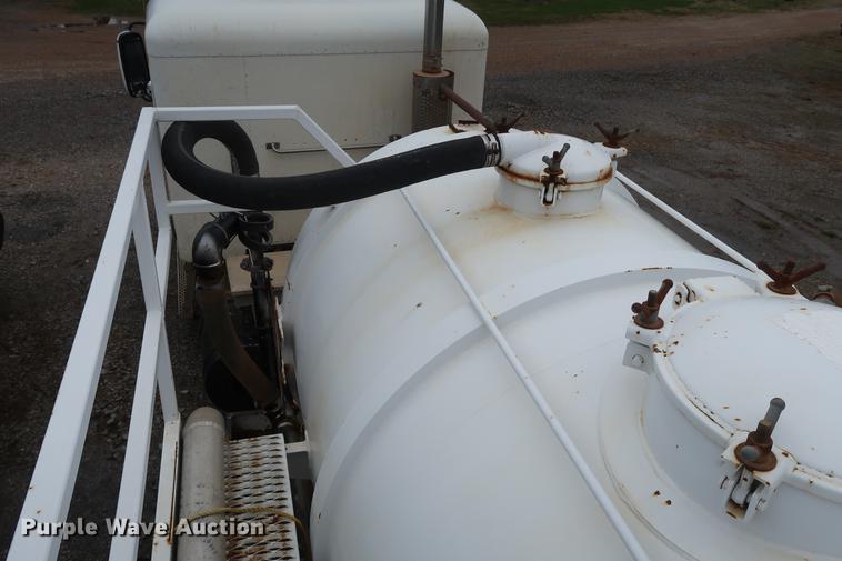 image for item DF3625 1978 Fruehauf vacuum trailer