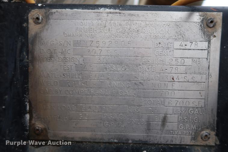 image for item DF3625 1978 Fruehauf vacuum trailer