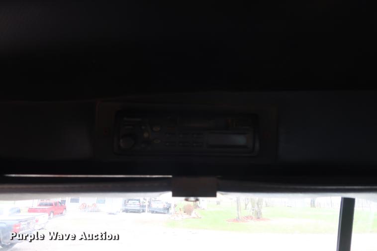 image for item DF3626 1998 Mack CH613 semi truck