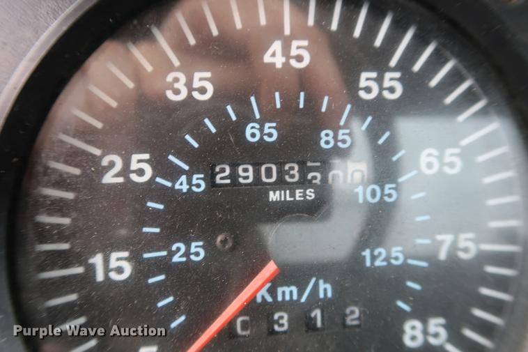 image for item DF3626 1998 Mack CH613 semi truck